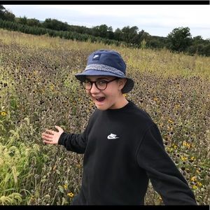 Meet your Posher, Apollo